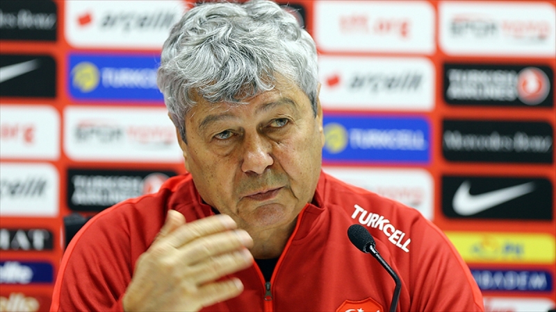 A Milli Futbol Takımı Teknik Direktörü Lucescu: Umuyorum ki yarın iyi bir sonuç elde edeceğiz