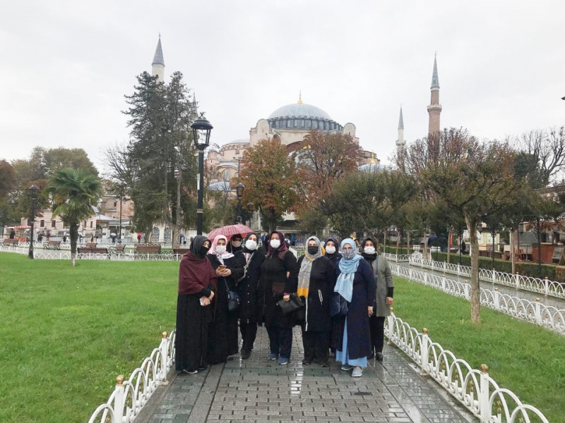 AYASOFYA-İ KEBİR CAMİİ ŞERİF’İNDE BİR GÜN