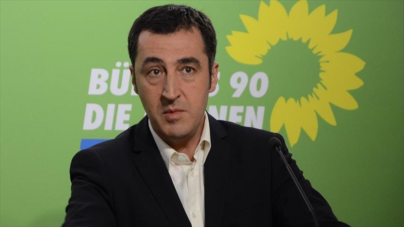 Cem Özdemir Yeşiller'deki desteğini kaybetti