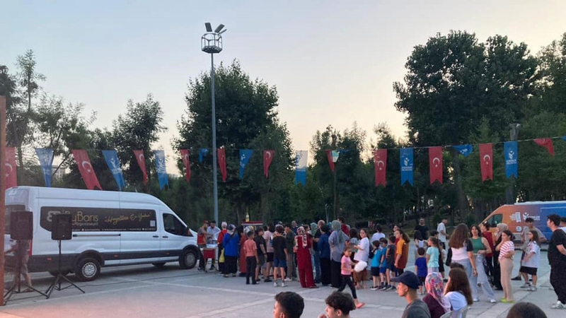 ESENLER’DE YAZIN TADI YAZLIK SİNEMAYLA ÇIKIYOR