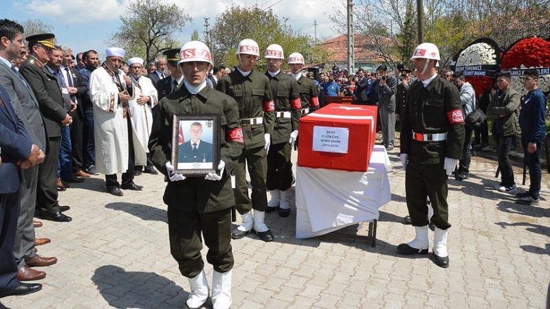 Şehit Uzman Çavuş Şahin son yolculuğuna uğurlandı