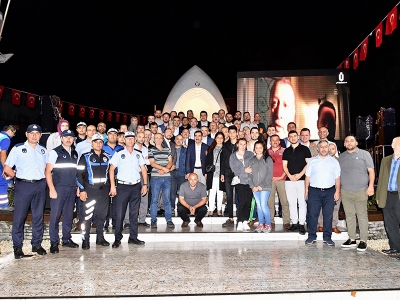 15 TEMMUZ ŞEHİTLER ÇEŞMESİ’NDEN, ŞEHİTLERİN ANISINA GÜL ŞERBETİ AKTI