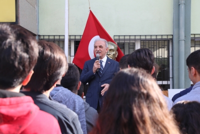  Başkan İsmet Yıldırım Öğrencilerle Bir Araya Geldi.