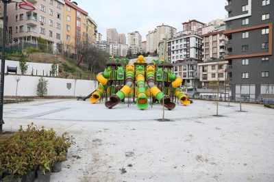 FERMAN CADDESİ PARKI’NDA YOK YOK