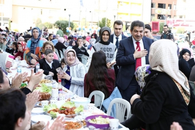 KOMŞULUK GÜNÜ'NDE KOMŞULAR AYNI SOFRADA